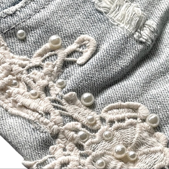 BONGO  Distressed Denim High Waist Raw Hem Shorts with Lace and Pearl Accent 7 - Picture 6 of 9